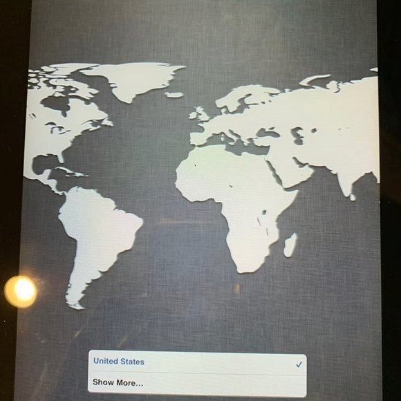 iPad 2nd generation 64 GB with case - Picture 3 of 3